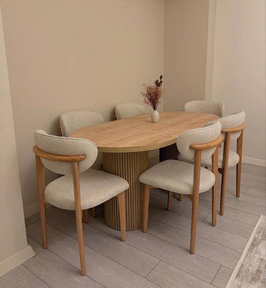 میز ناهار خوری مدل نوبل ۶نفره چوب تمام روس