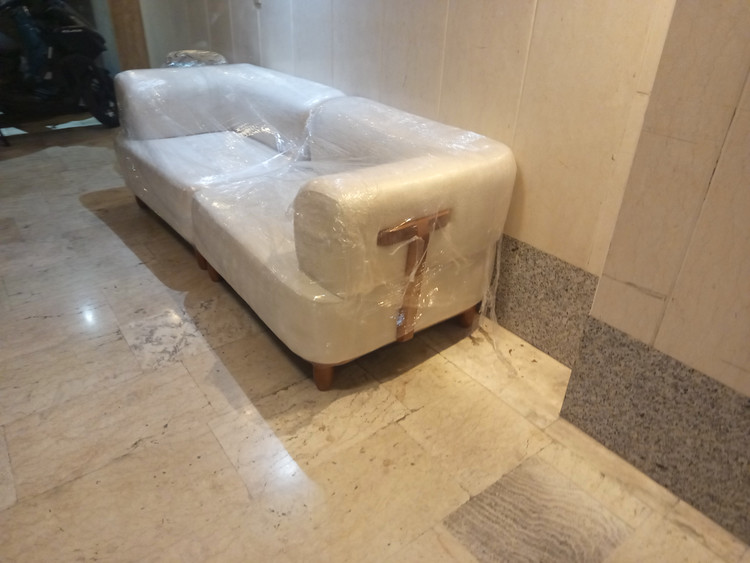 مبل راحتی مینیمال مدل تی پینترسی (۴نفره)